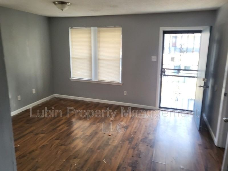 4423 Sumners Wells Rd - Photo 4 of 8