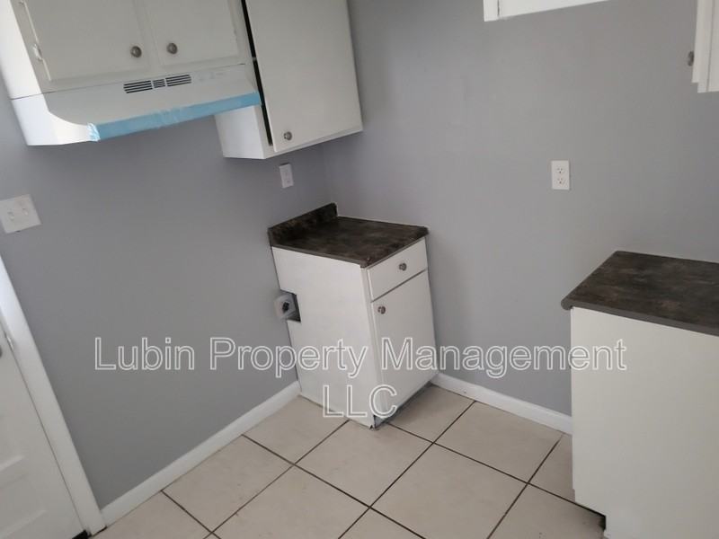 4423 Sumners Wells Rd - Photo 7 of 8