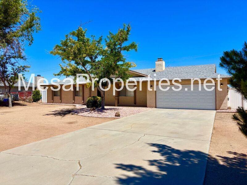 22854 Itasca Rd - Photo 3 of 32