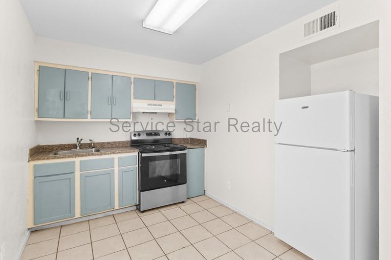 2510 E Pueblo Ave #3 - Photo 6 of 13