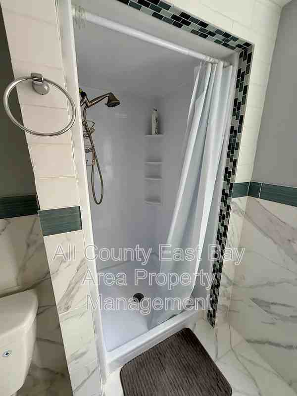 716 Gateview Ave #2 - Photo 7 of 13
