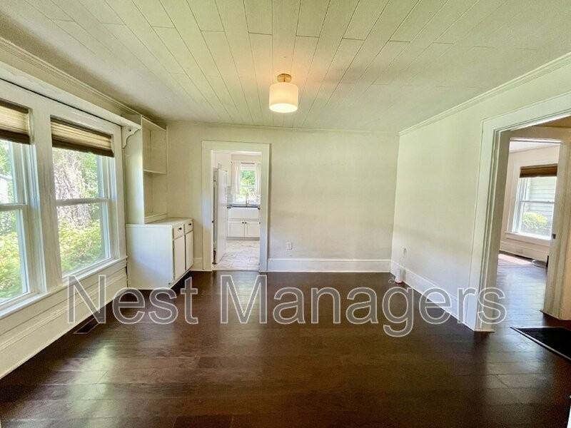 536 Pearl St - Photo 6 of 24