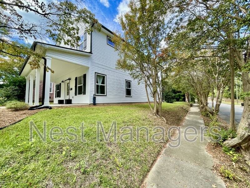 1102 Norwood St - Photo 4 of 38