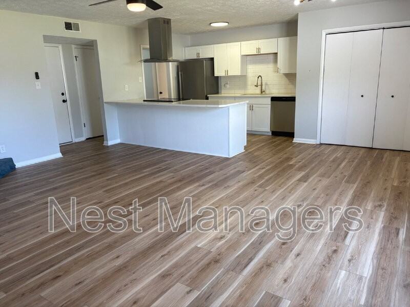 7212 Reedy Creek Dr - Photo 6 of 17