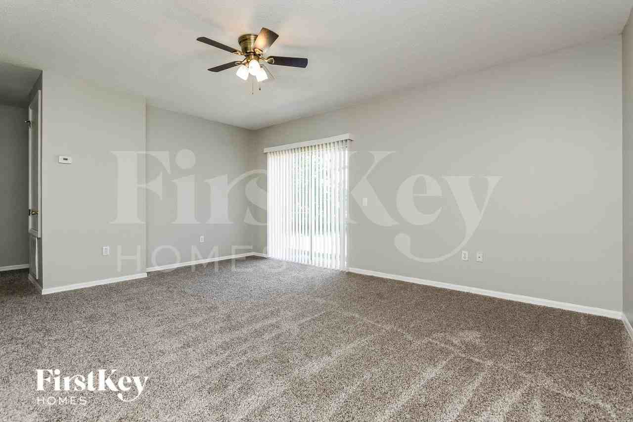 651 Cotulla Dr - Photo 2 of 16