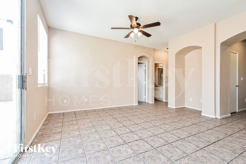 5008 Sparkling Sky Ave - Photo 3 of 16