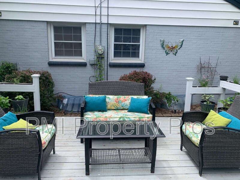 2792 S 58th St - Photo 4 of 21