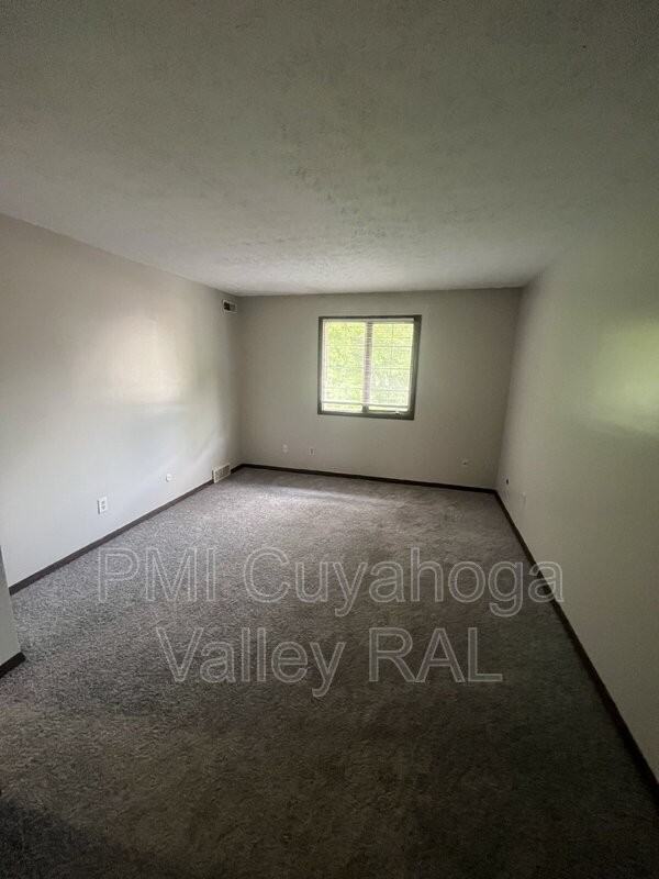 1500 W Market St #14 - Photo 3 of 7