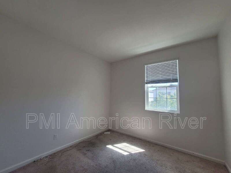 3805 Amelia Rose Way - Photo 6 of 17