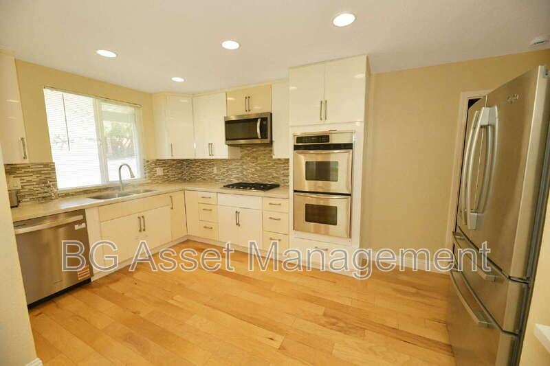 3830 Twin Oaks Way - Photo 5 of 36