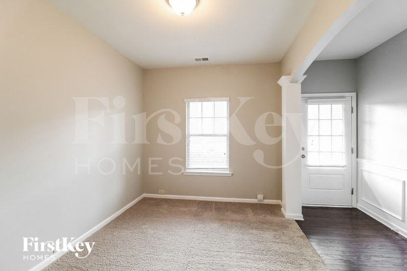 423 Fredrick Dr - Photo 6 of 16