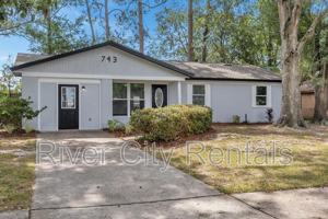 featured image of 743 Trambley Dr E