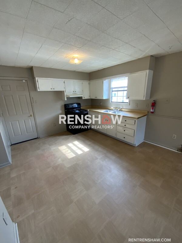 408 E Johnson St #B - Photo 4 of 13