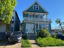 featured image of 408 Woodlawn Ave #2