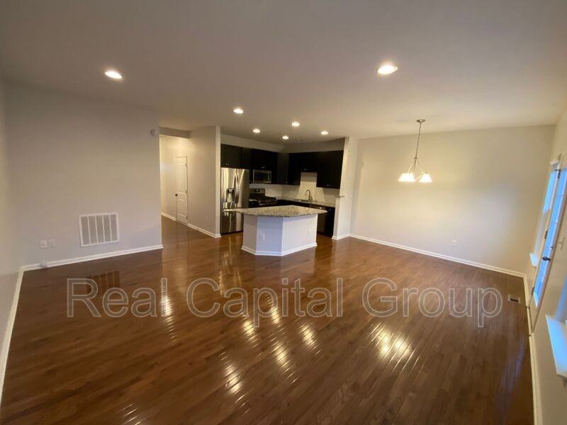 4271 Arthur Ct - Photo 4 of 36