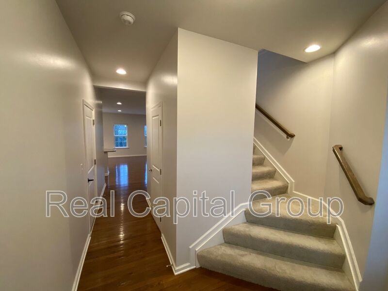 4271 Arthur Ct - Photo 6 of 36