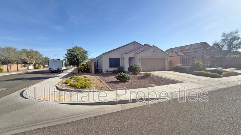9856 W Salter Dr - Photo 2 of 10