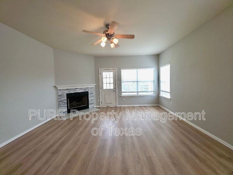 211 Almquist St - Photo 4 of 23