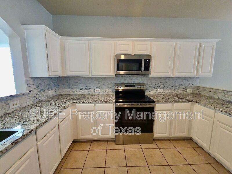 211 Almquist St - Photo 6 of 23