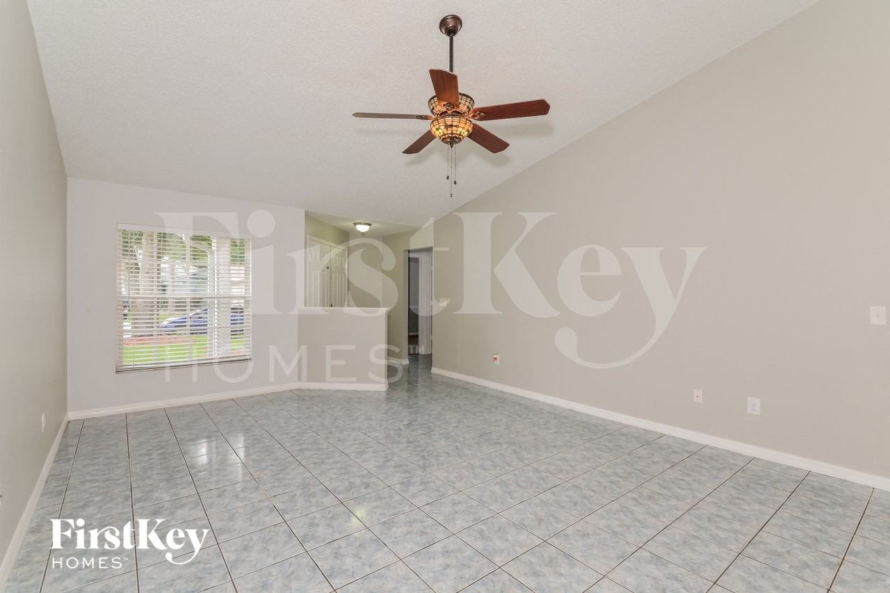 316 Crayford Pl - Photo 2 of 15