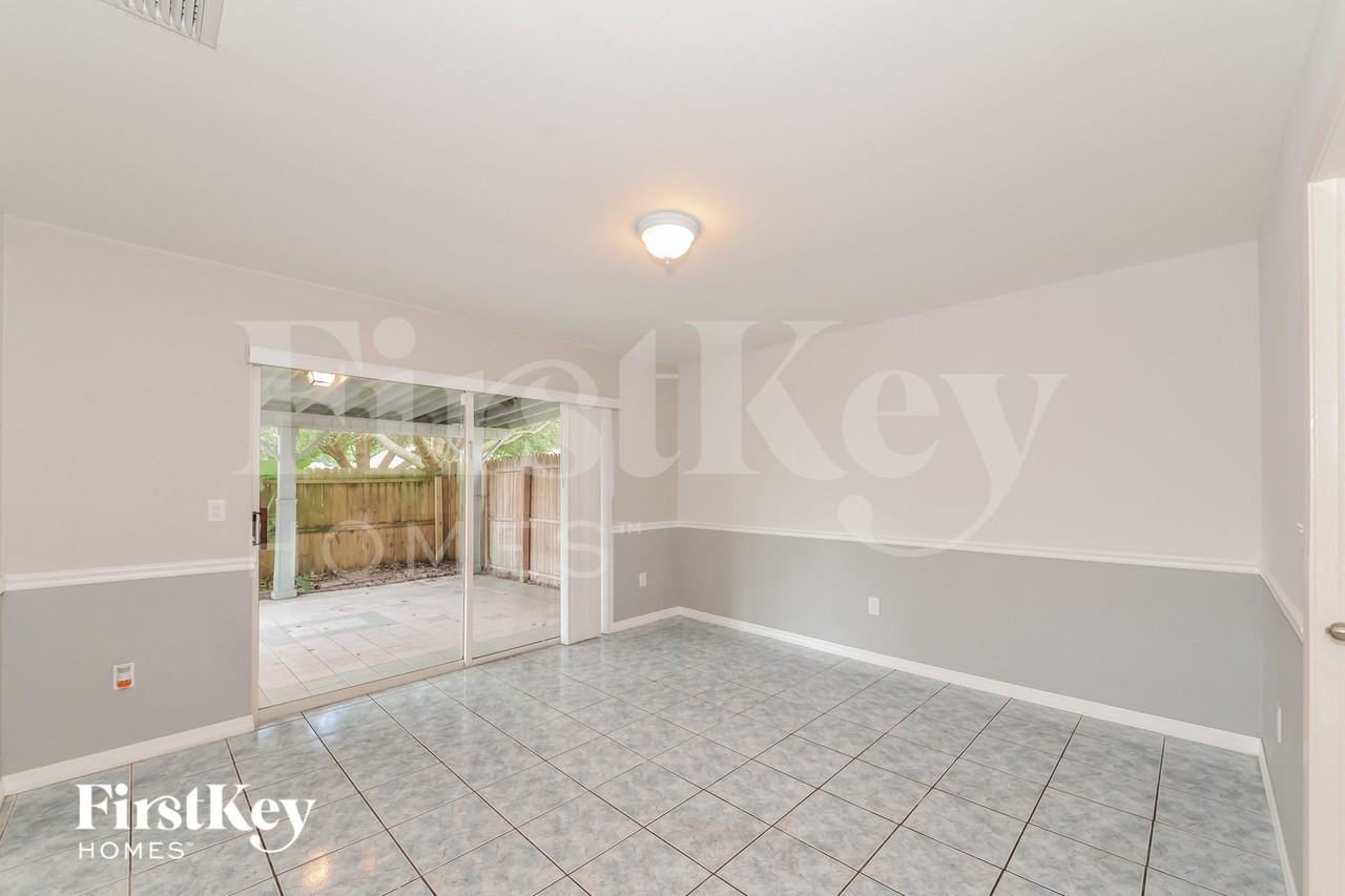 316 Crayford Pl - Photo 4 of 15