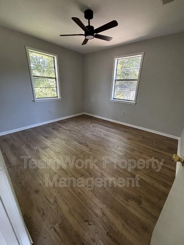 2321 Kent Ave - Photo 5 of 7