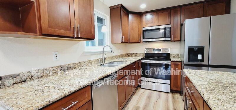 31313 62nd Avenue Ct S - Photo 7 of 34