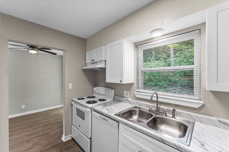 916 Donaldson Rd #114 - Photo 3 of 16