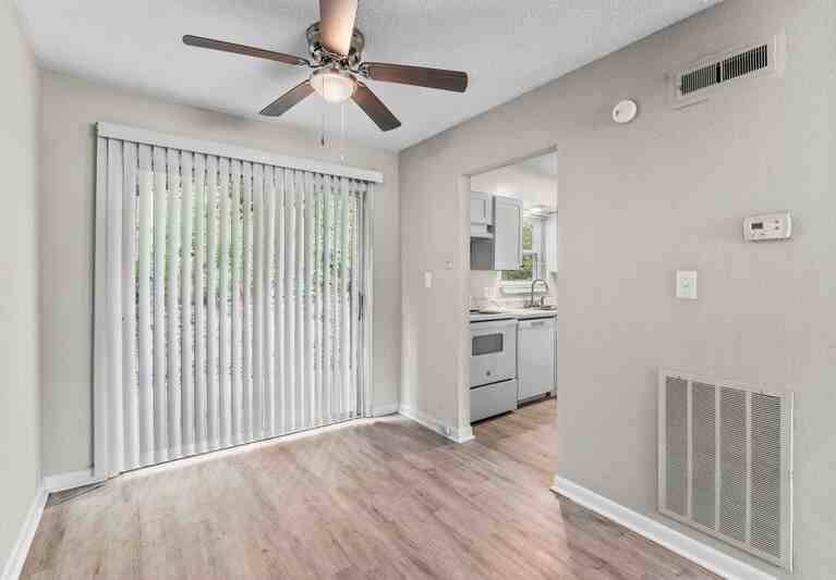 916 Donaldson Rd #114 - Photo 6 of 16
