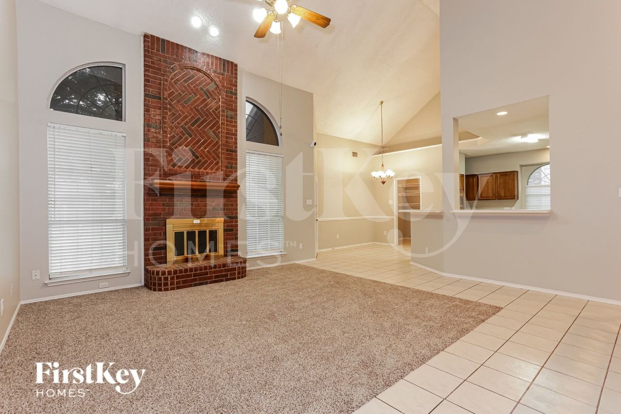 2329 Bent Brook Dr - Photo 3 of 19