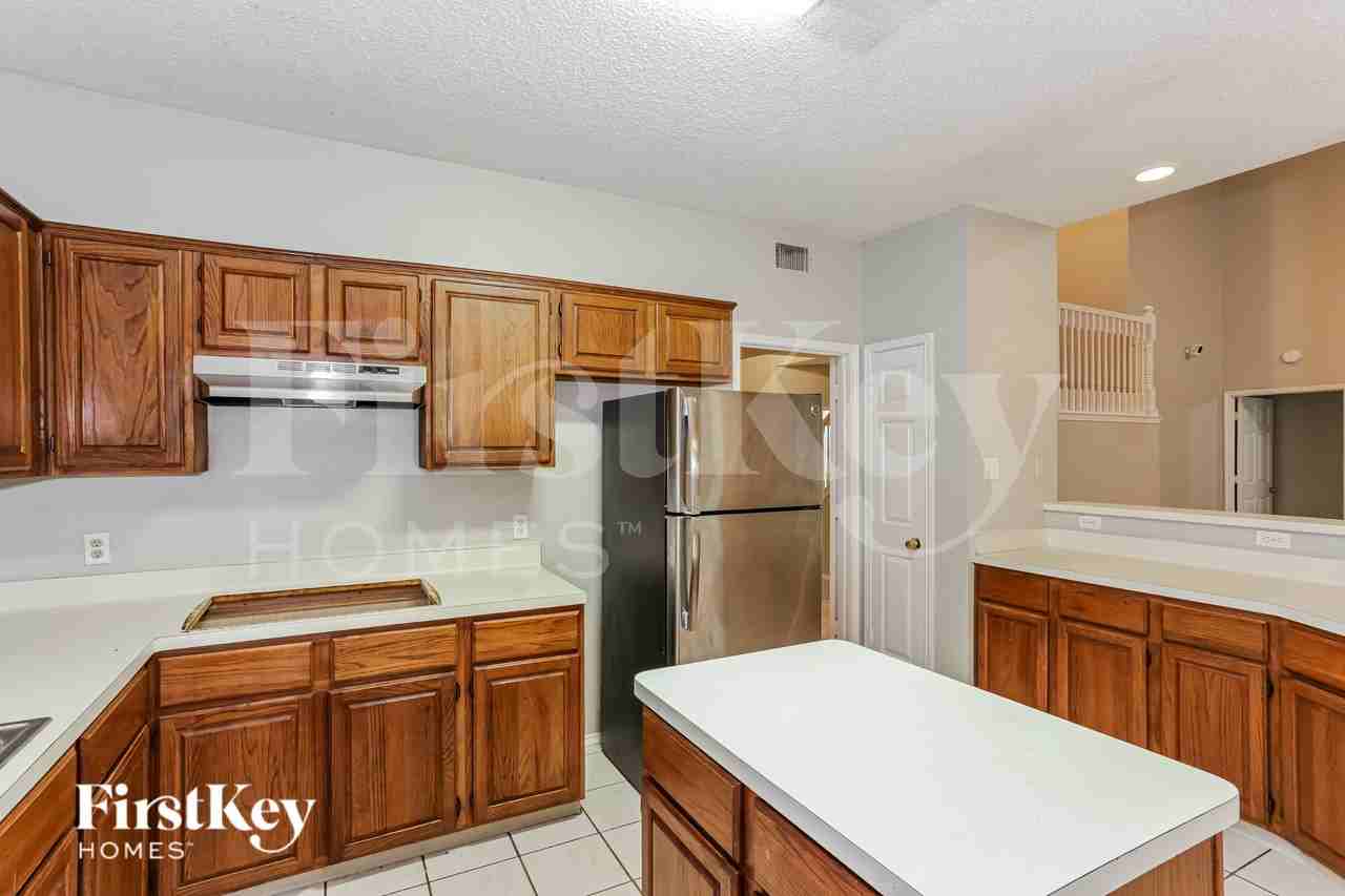 2329 Bent Brook Dr - Photo 6 of 19