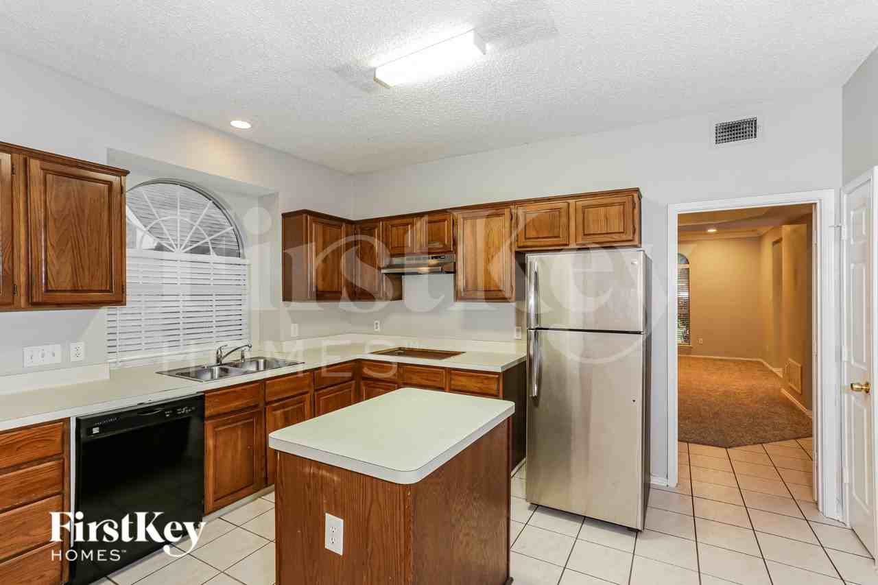 2329 Bent Brook Dr - Photo 7 of 19
