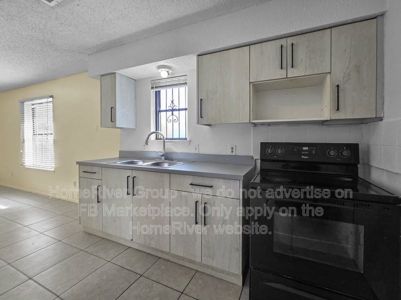 1306 Meriweather Ave - Photo 5 of 17