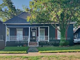 featured image of 1004 W Gandy St