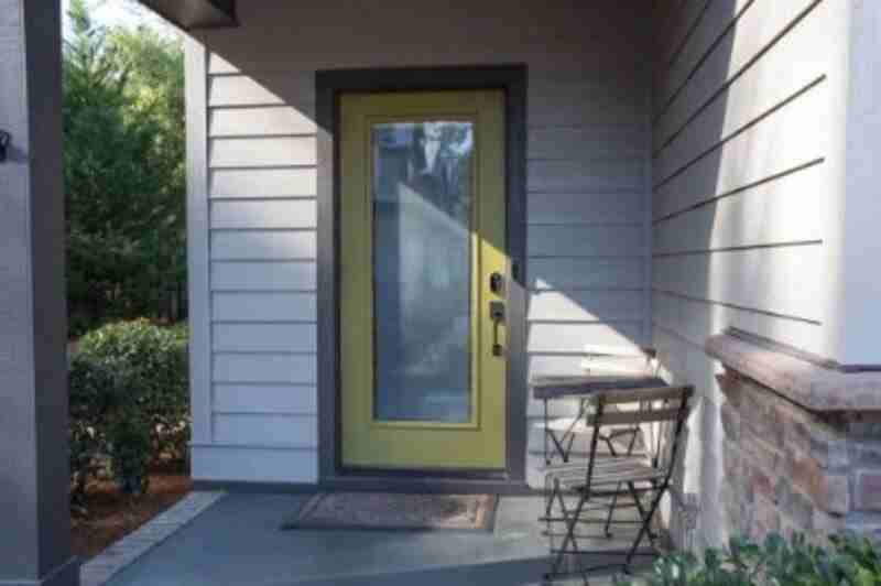 691 S Ashe St - Photo 3 of 31