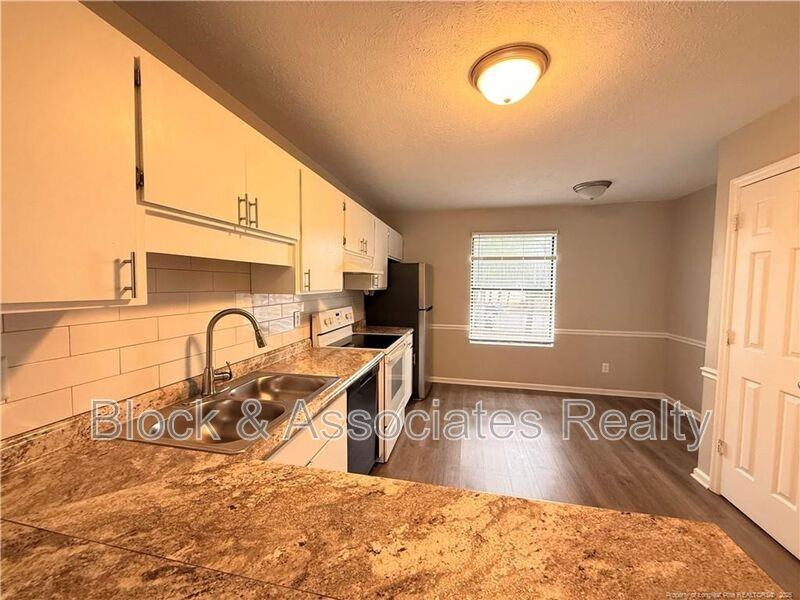 4033 Professional Dr - Photo 4 of 10
