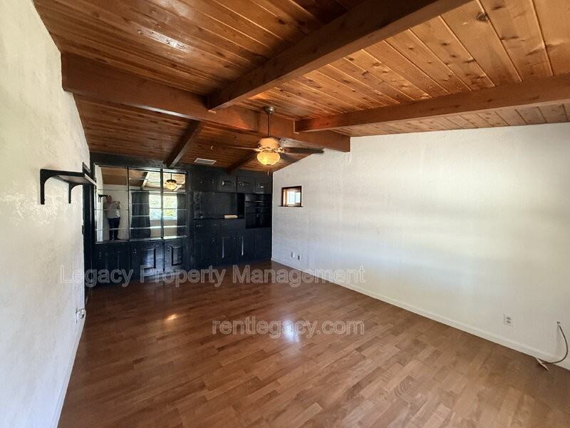 3844 Milton Way - Photo 6 of 26