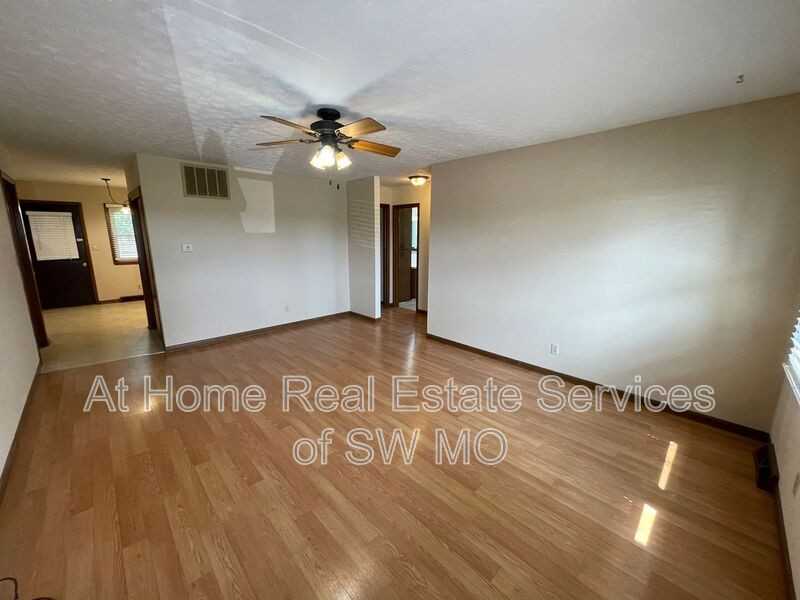 4807 N Fremont Rd - Photo 2 of 10