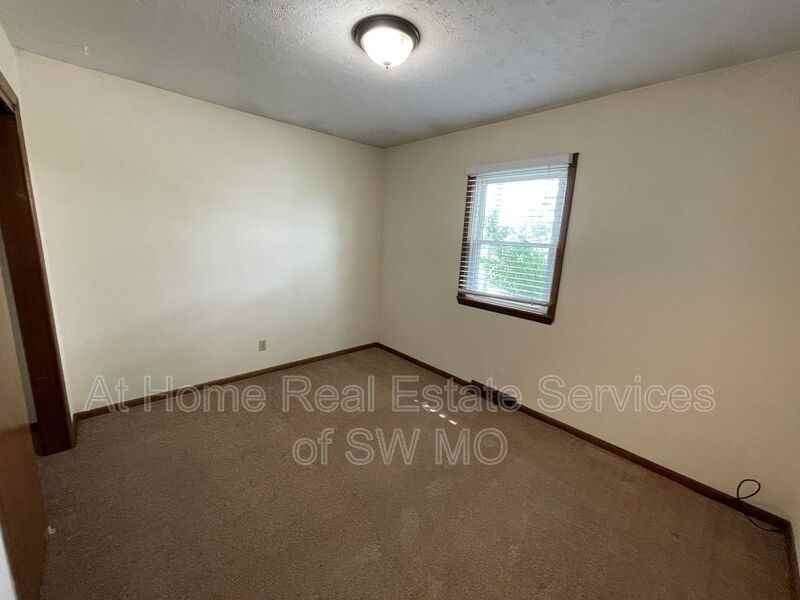 4807 N Fremont Rd - Photo 6 of 10