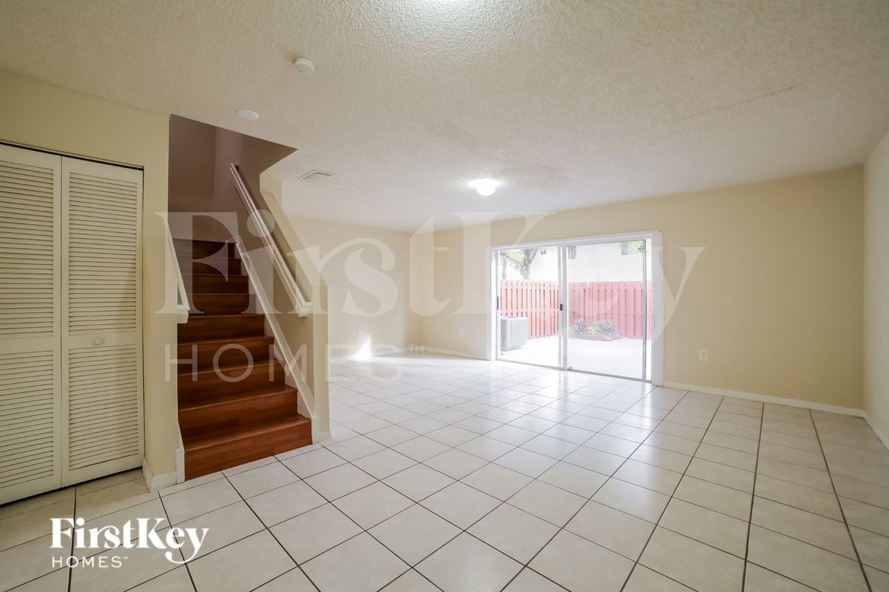 14048 Swstreet - Photo 3 of 17