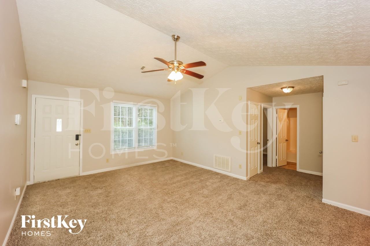 14 Cardinal Ln - Photo 3 of 15