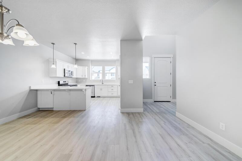 1487 Nw - Photo 3 of 21