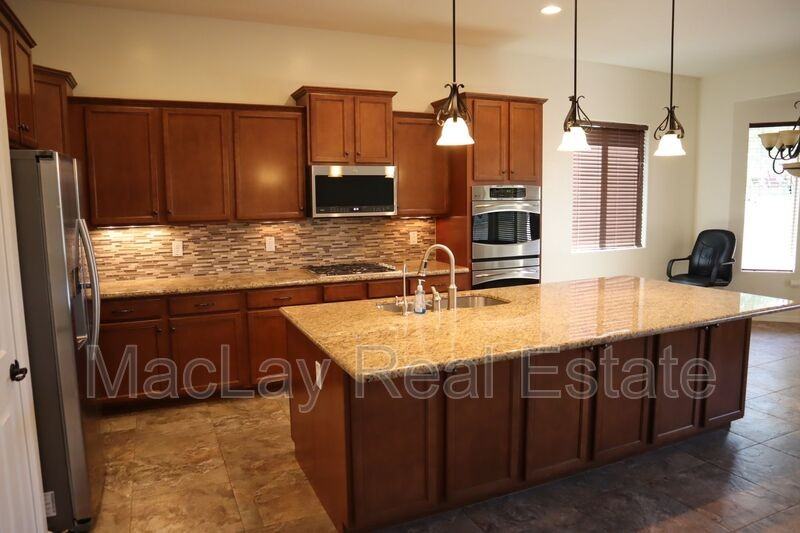 1645 E Mia Ln - Photo 3 of 24