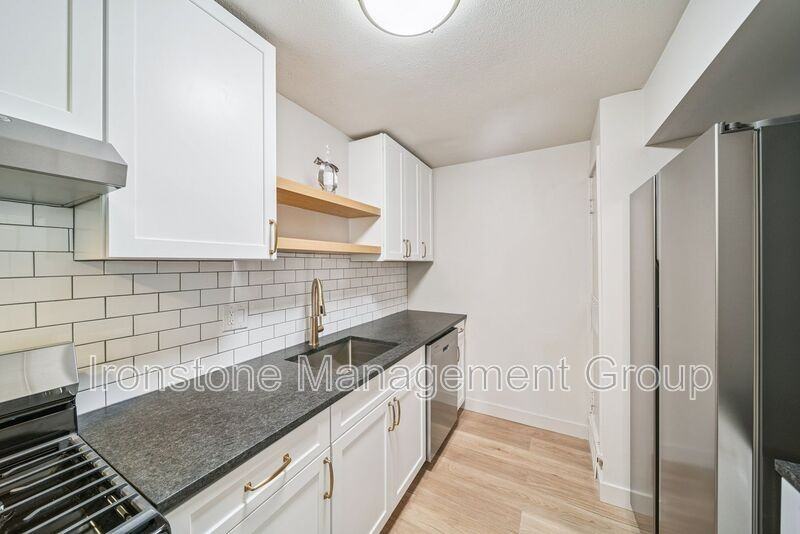 109 S 9Th S Avenue #102 - Photo 4 of 8