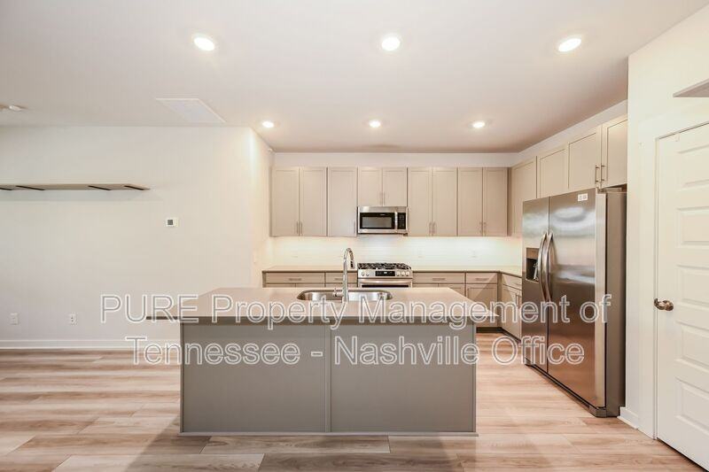 2708 Fordham St - Photo 2 of 17