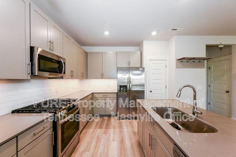 2708 Fordham St - Photo 6 of 17