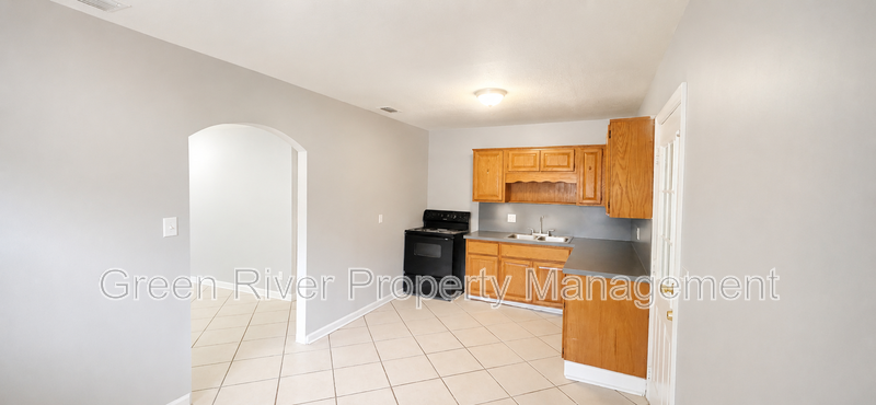 8910 Adams Ave - Photo 7 of 28