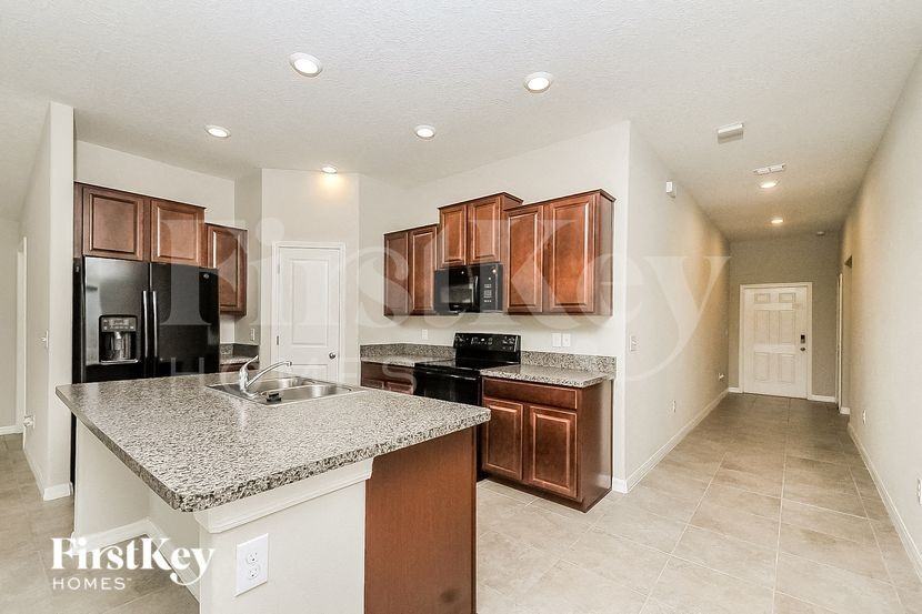 10104 Rose Petal Pl - Photo 5 of 15