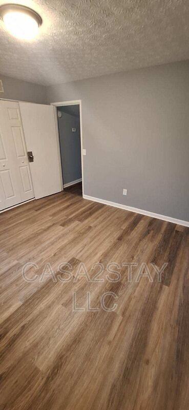 377 Redmar Blvd #48 - Photo 5 of 8