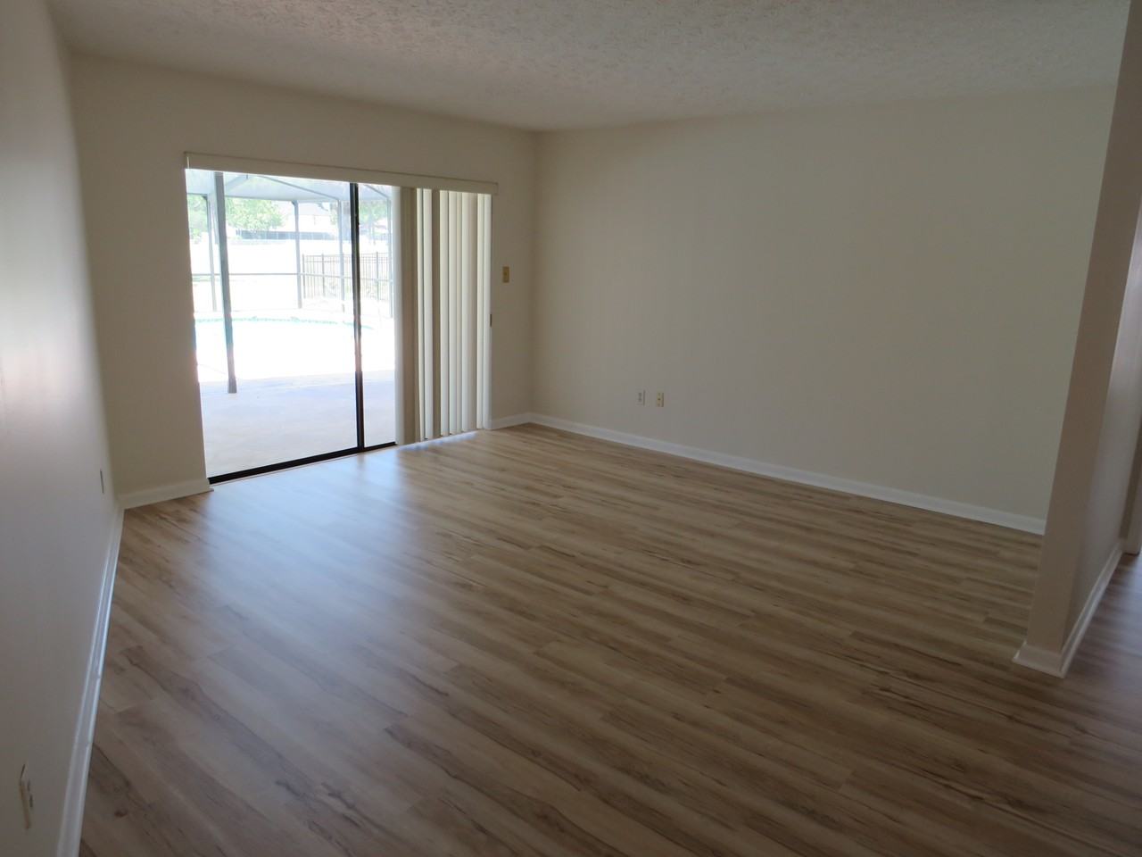 4726 Windflower Cir #MAIN - Photo 5 of 23